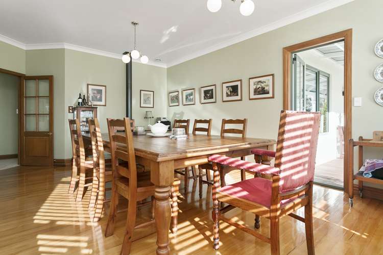 19 Cowley Drive Leamington_2