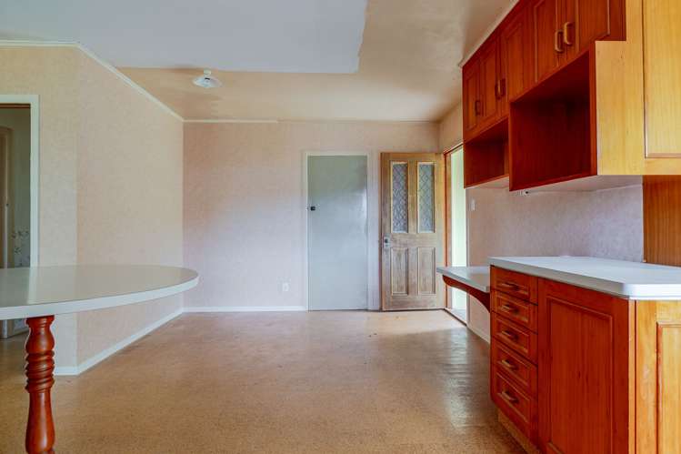 111 Hinemoa Valley Road_3