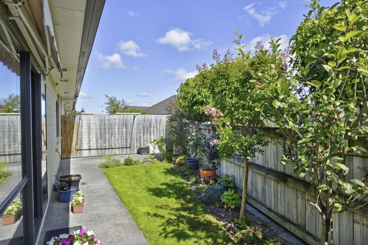 4 Ashmore Park Carterton_15