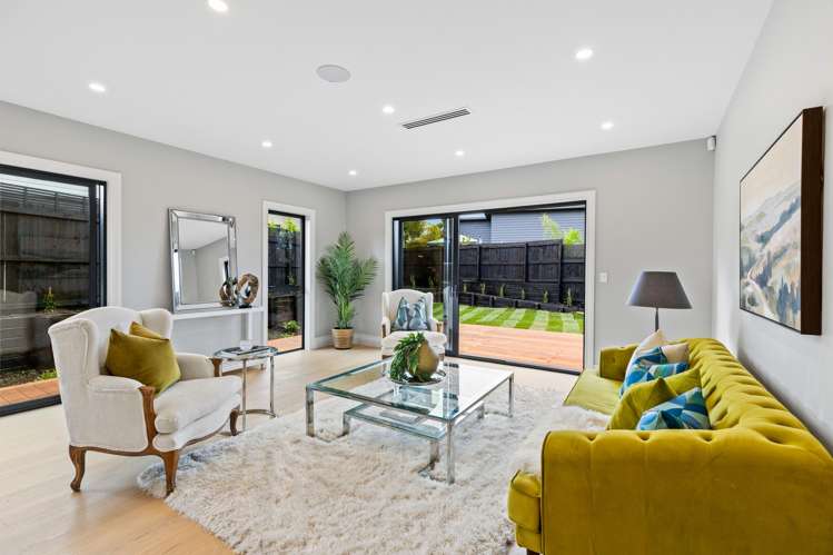 41 Surf View Crescent Red Beach_18