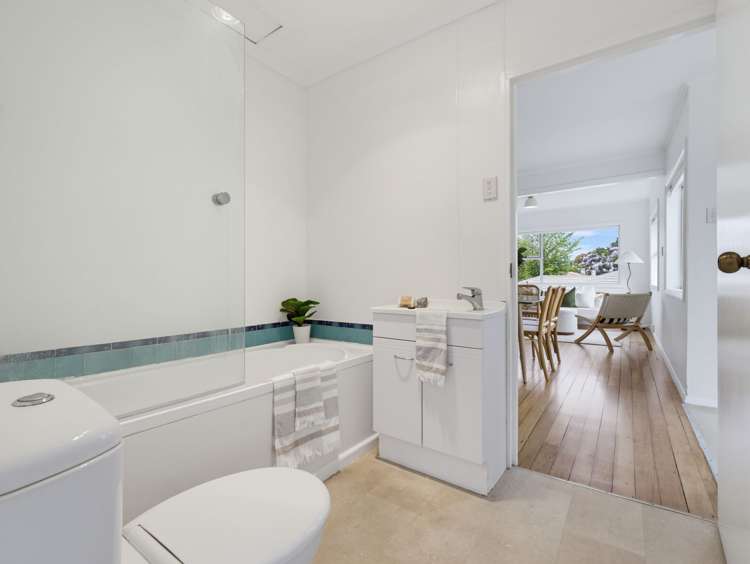 77 Devon street Glenholme_19