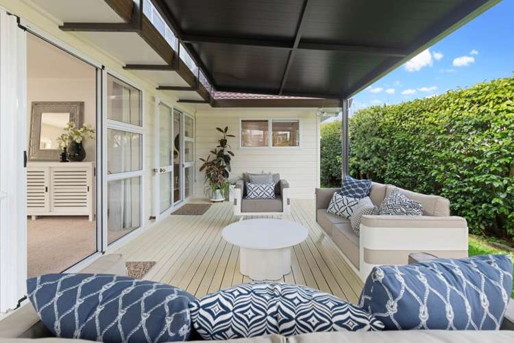 2/12 The Green Golflands_16