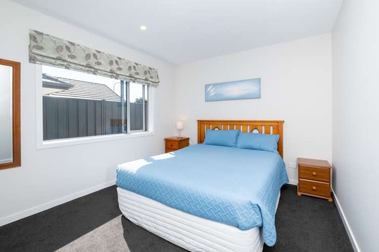 8 Mckay Close Frimley_10