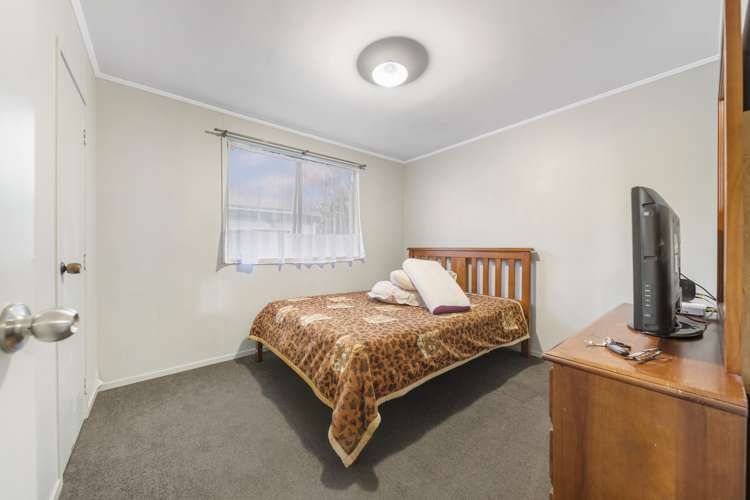 2/8 Martha Lane Manurewa_9