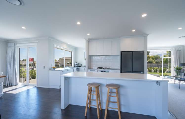 2 Hallmark Drive Hope_6