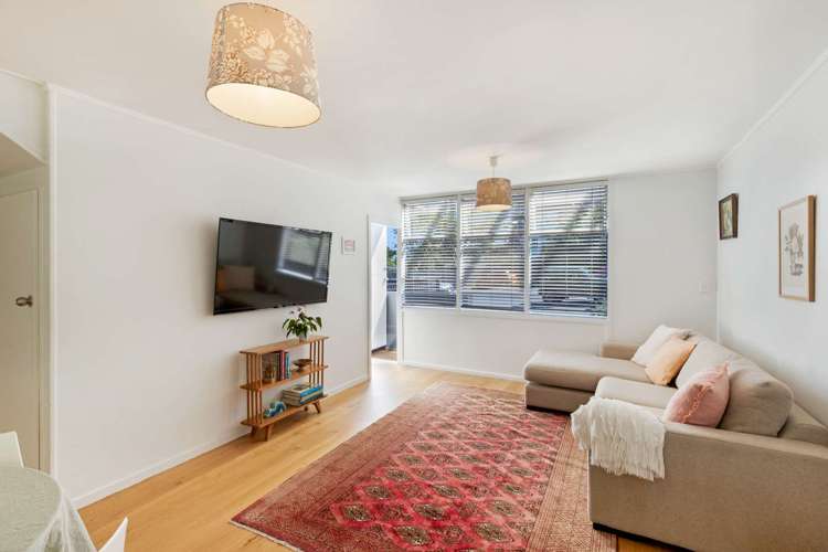 6/7 Don Croot Street Morningside_1