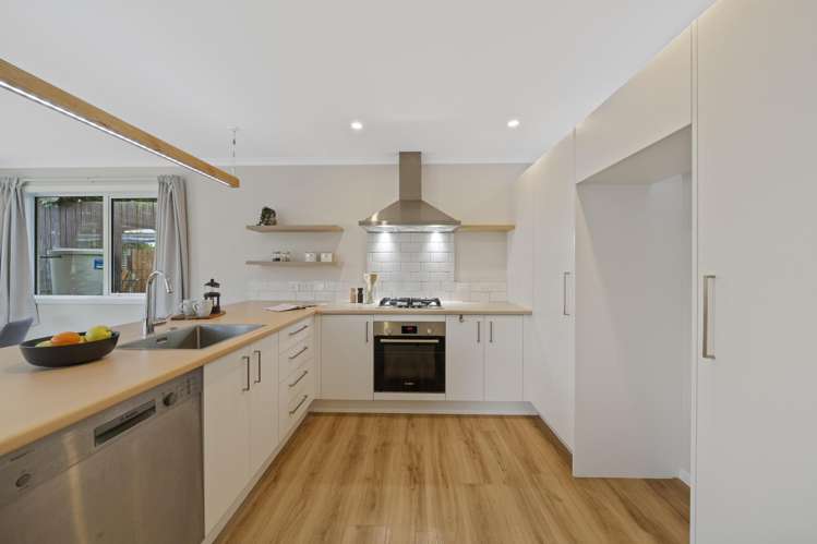 49A Raroa Terrace Tawa_2