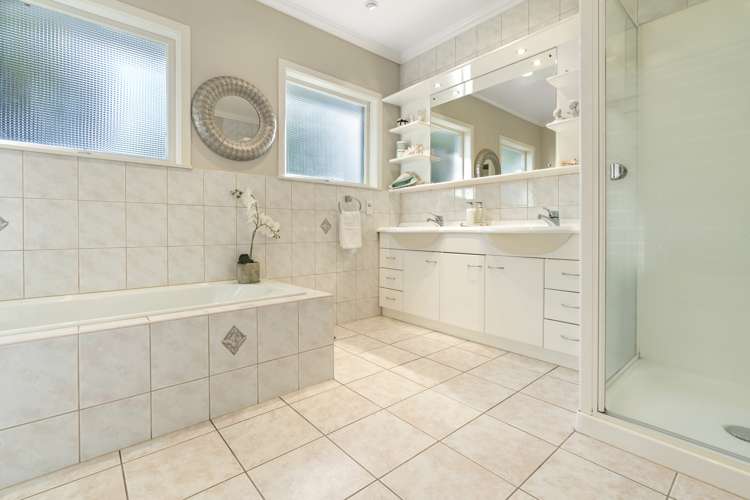 10 Etherege Place Howick_19