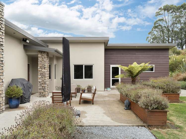 37 Settlement Hill Road Owaka_15