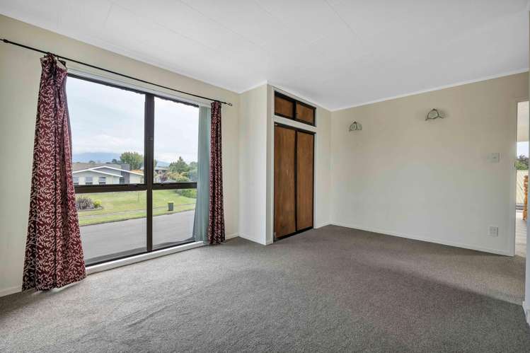 74 Cressida Avenue Stratford_18