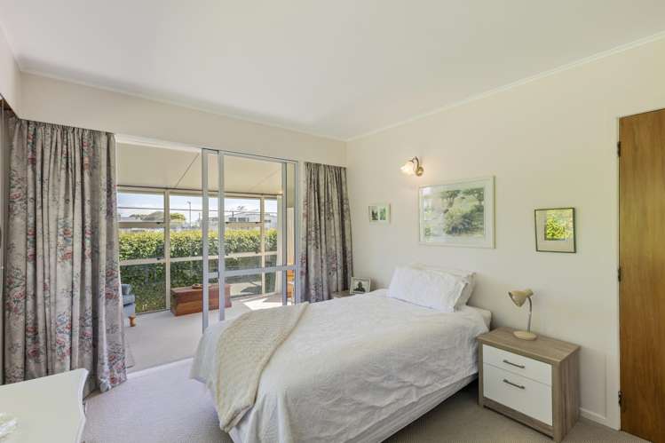 206b Tukapa Street Westown_18