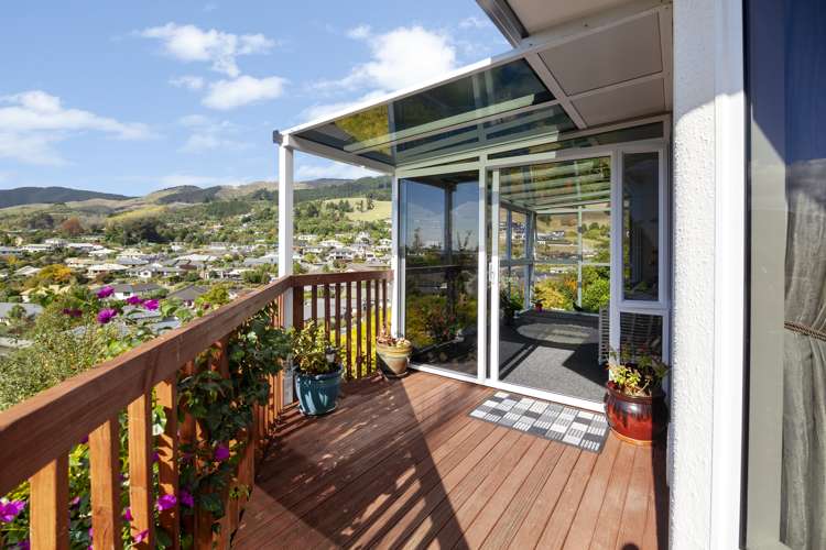 28 Olympus Way Richmond_6