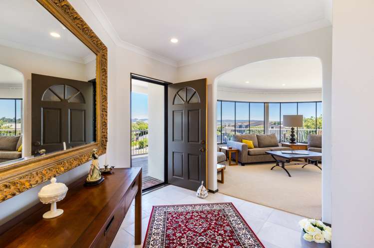 45 Arrowsmith Avenue Waipahihi_3