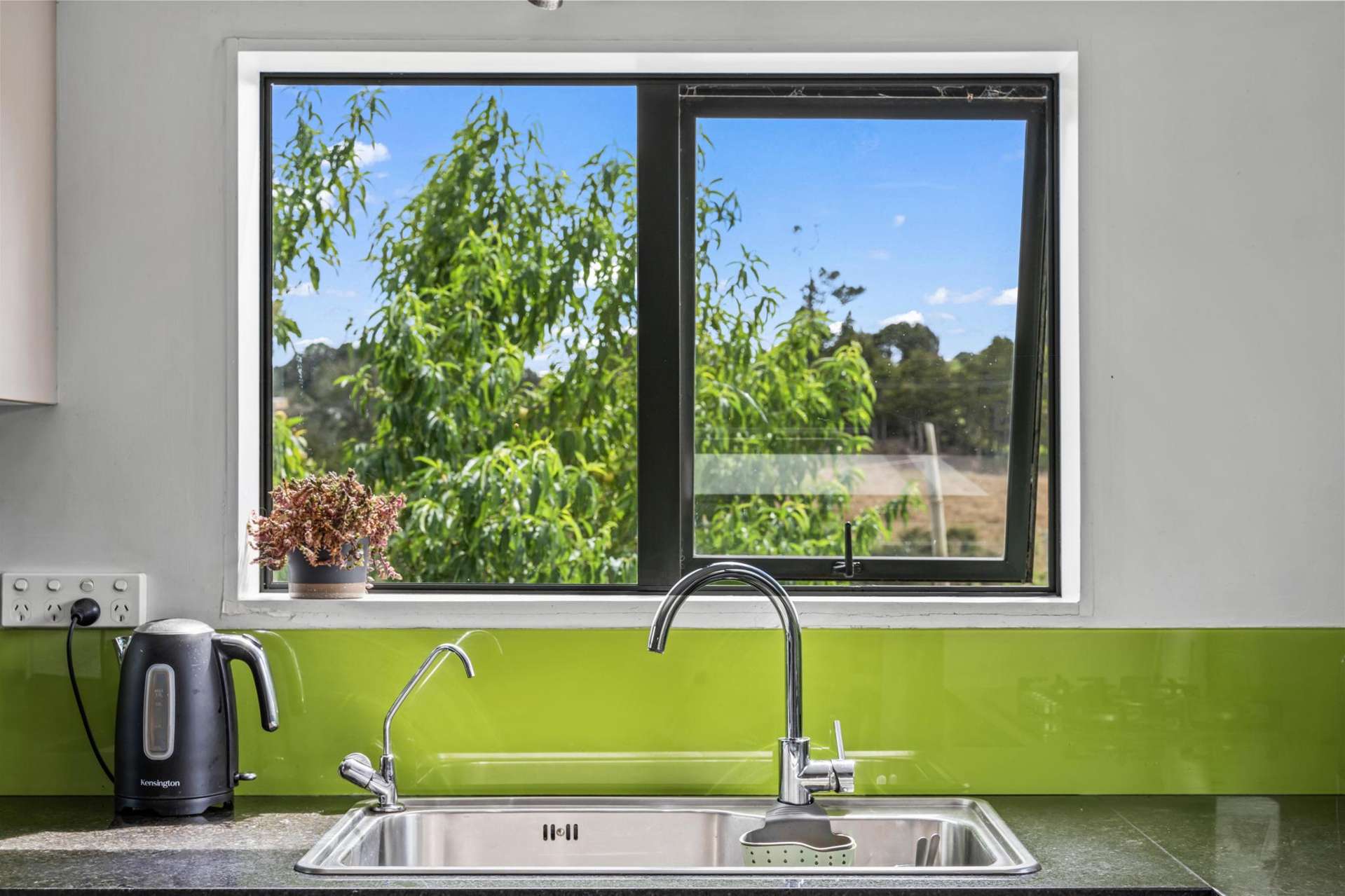 135 Central Road Paparoa_0