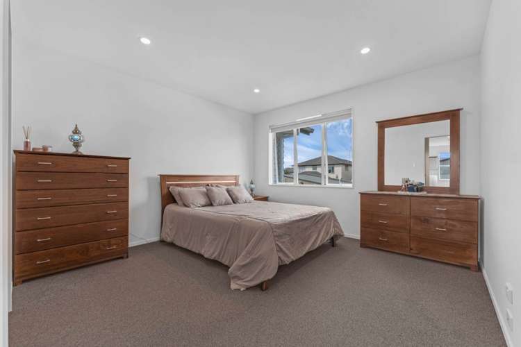 52 Pencaitland Drive Flat Bush_11