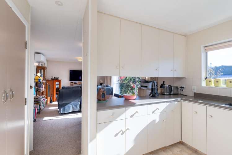11b Waddington Drive Naenae_6