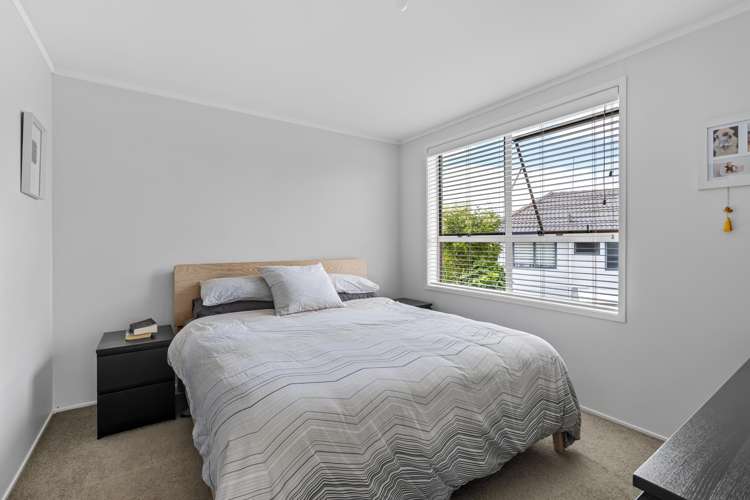 2/14B Camrose Place Glenfield_9