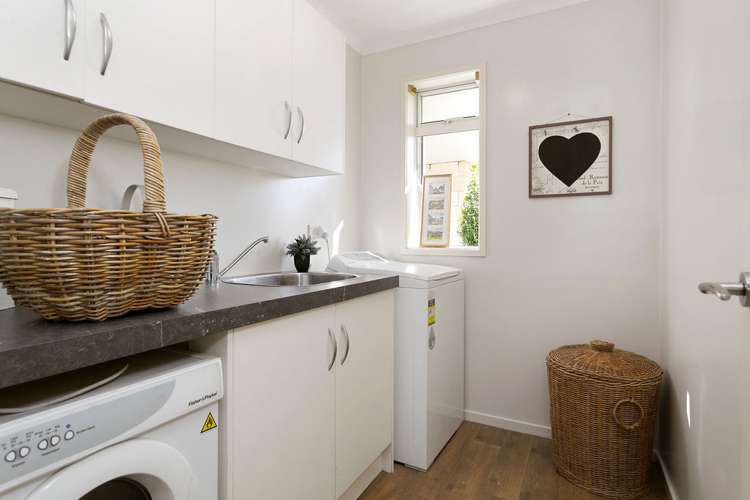 114 Amelia Place Leamington_17