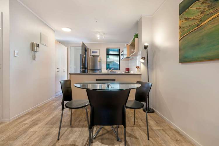 3/5 The Mall Mount Maunganui_13