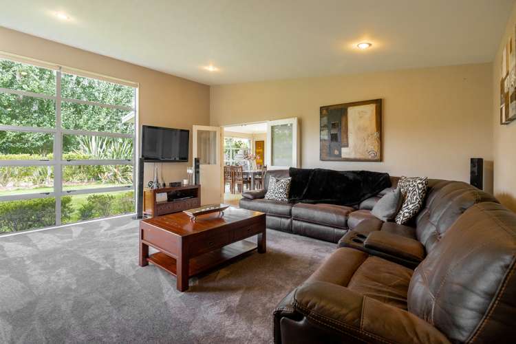 8 Titirangi Drive Fitzherbert_14