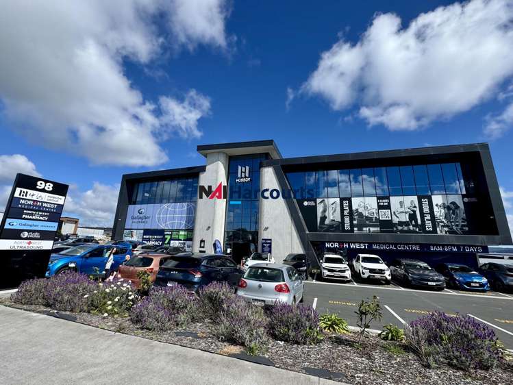 98 Hobsonville Road Hobsonville_10