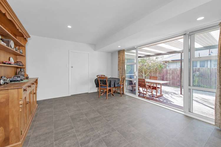 15 Frensham Crescent Woolston_5