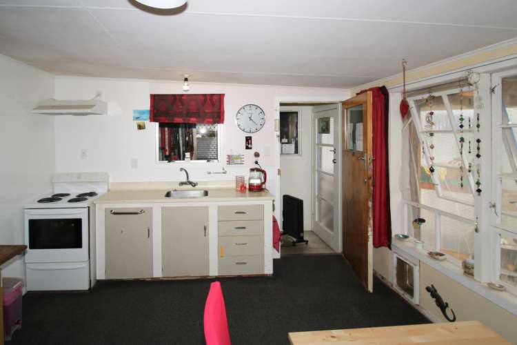 200 High Street South Carterton_3