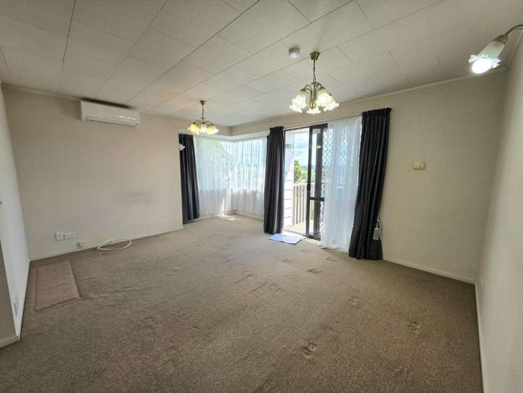 76 Staveley Avenue 10044_2