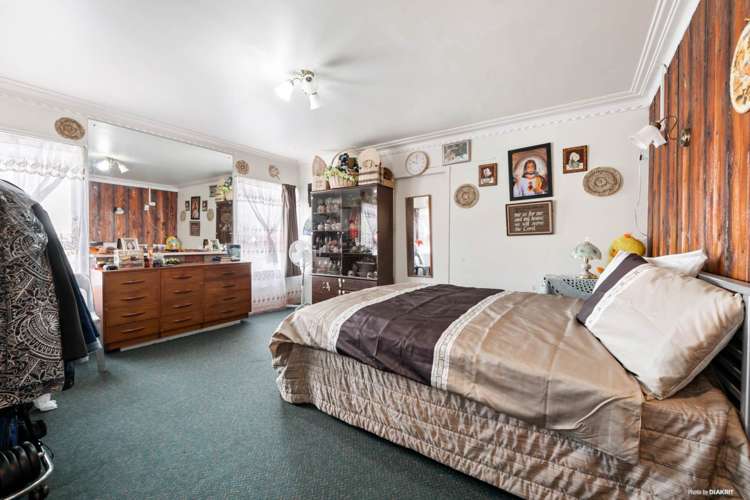 8 Tindall Crescent Otara_6