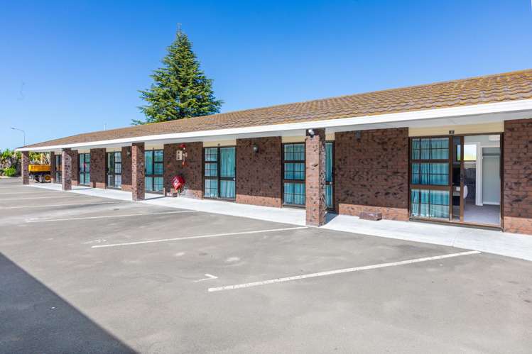 1400 Karamu Road North Mayfair_2