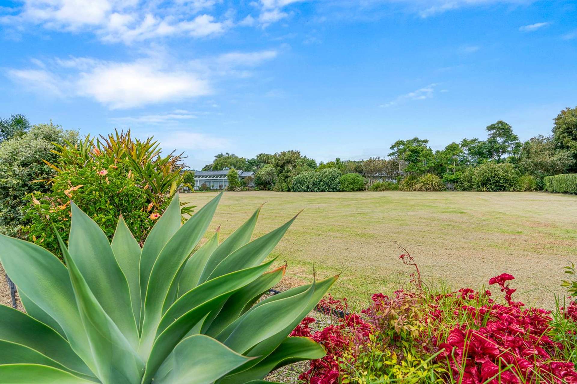 8 & 10 Edgewater Place Matapouri_0