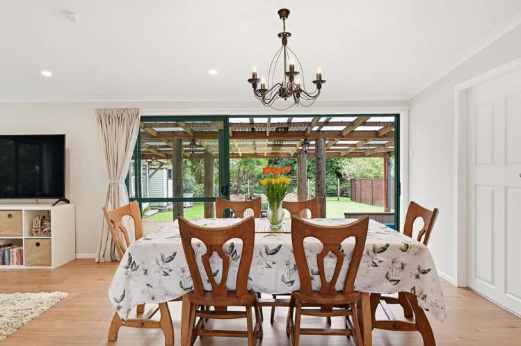 11 John Road Fairy Springs_5