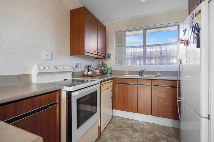 14 Leslie Place Deanwell_6