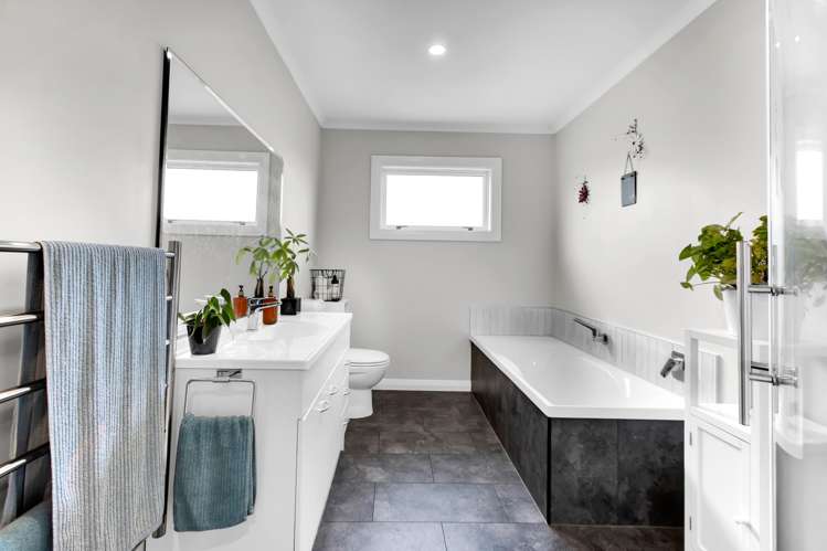 145 Johns Road Tariki_17