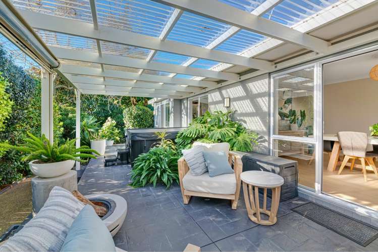 19 Esther Place Red Beach_11