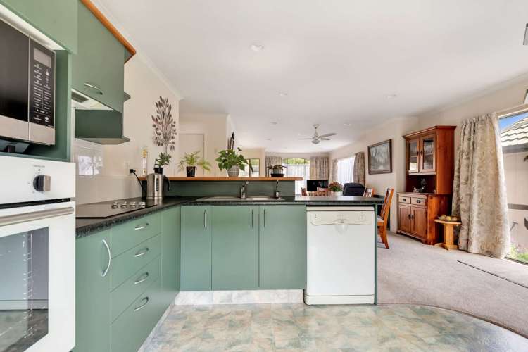 16/285 Vaughan Road Owhata_17