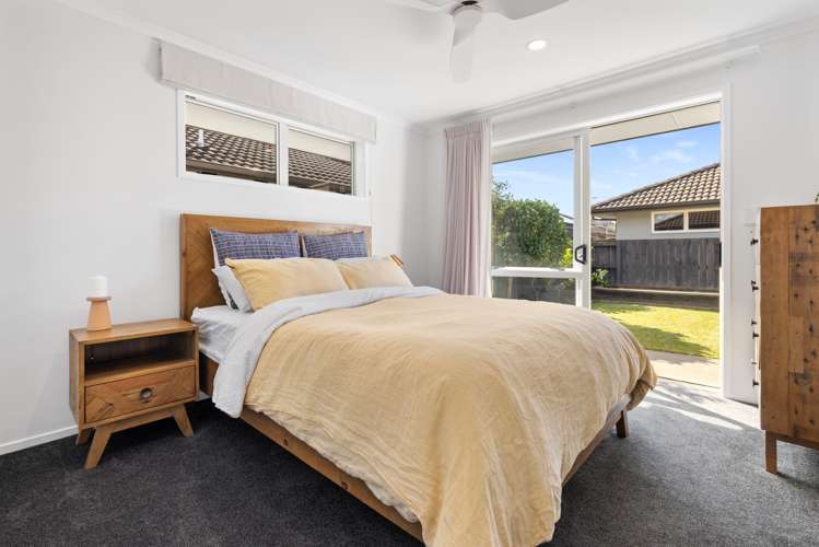 5 Montrose Place Pyes Pa_13