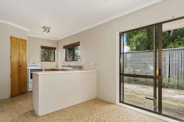 32 Heron Avenue East Matua_3