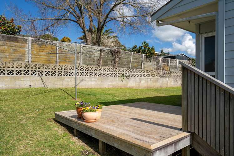 5 Robyn Hyde Place_2
