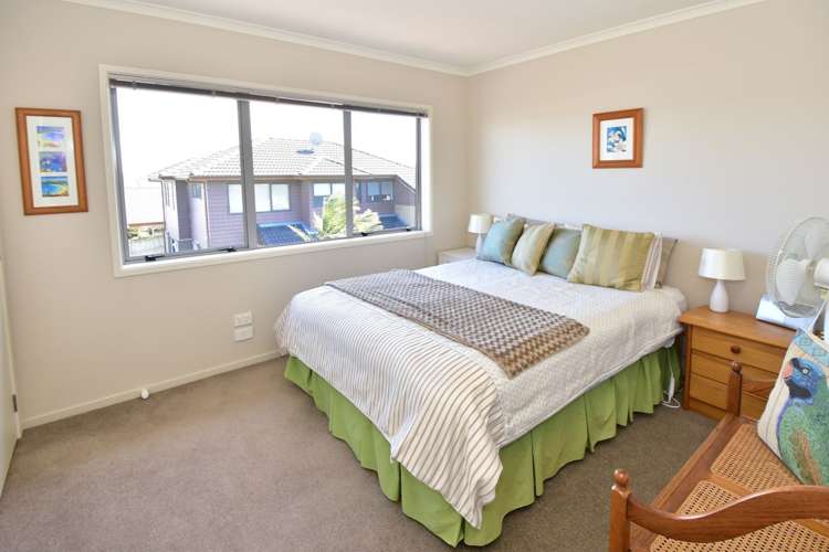 8 Barnacle Rise Red Beach_16