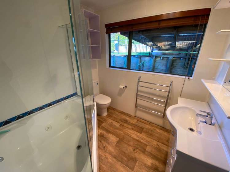 37 Pohutukawa Avenue Red Beach_7