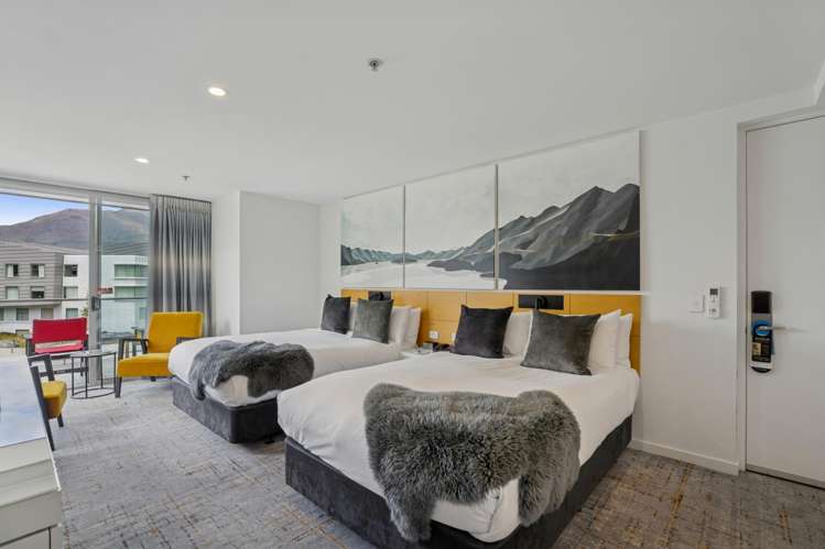 201/21 Stanley Street Queenstown_3