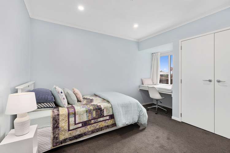 13 De Castro Place Titahi Bay_22