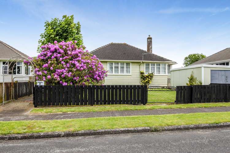 8 Malone Place Hawera_4