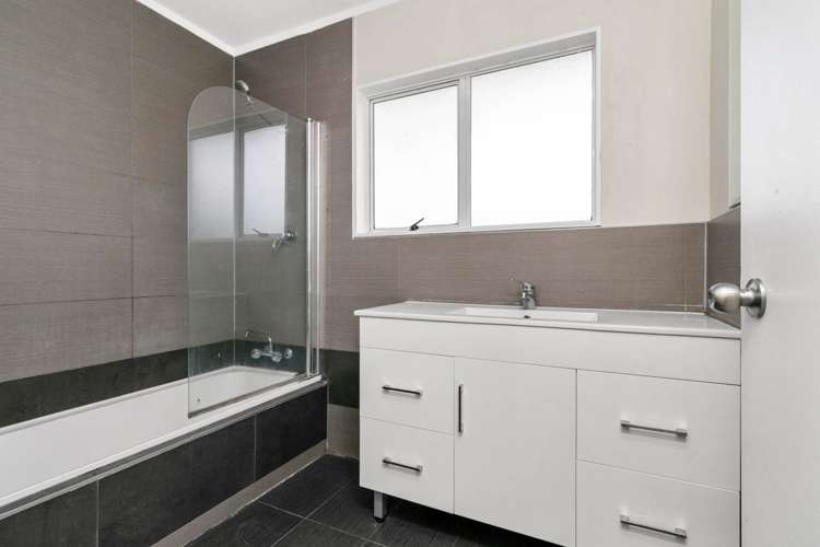 2/1759 Great North Road Avondale_10