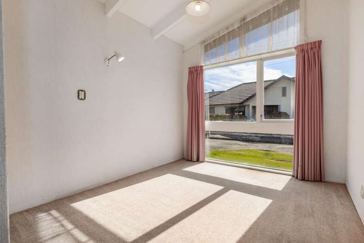 556 Queen Street East Levin_12