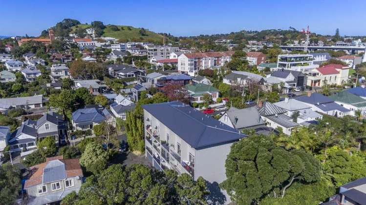 9/16 Belmont Terrace Remuera_18