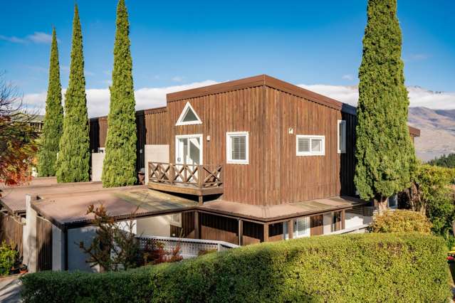 37-39 Hallenstein Street, Habeke Apartment J Queenstown_1