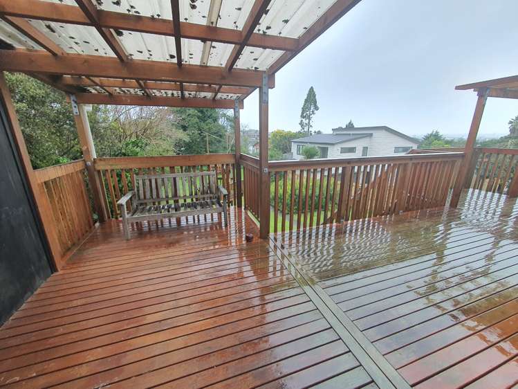 12 Cron Avenue Te Atatu South_14