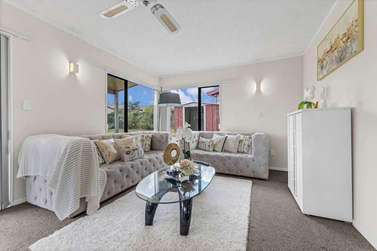 18 Greenstone Place Clover Park_12